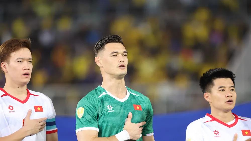 Thủ môn Lê Giang tiếp tục thể hiện phong độ ấn tượng trong khung thành đội tuyển Việt Nam. Ảnh: HẢI HOÀNG