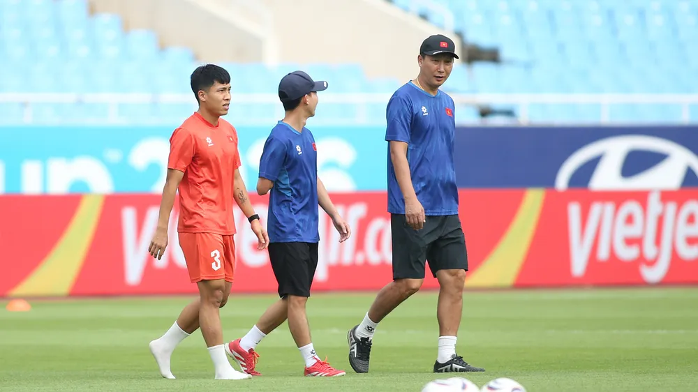 Văn Vĩ tập riêng vào chiều 18-8. Ảnh: HẢI HOÀNG