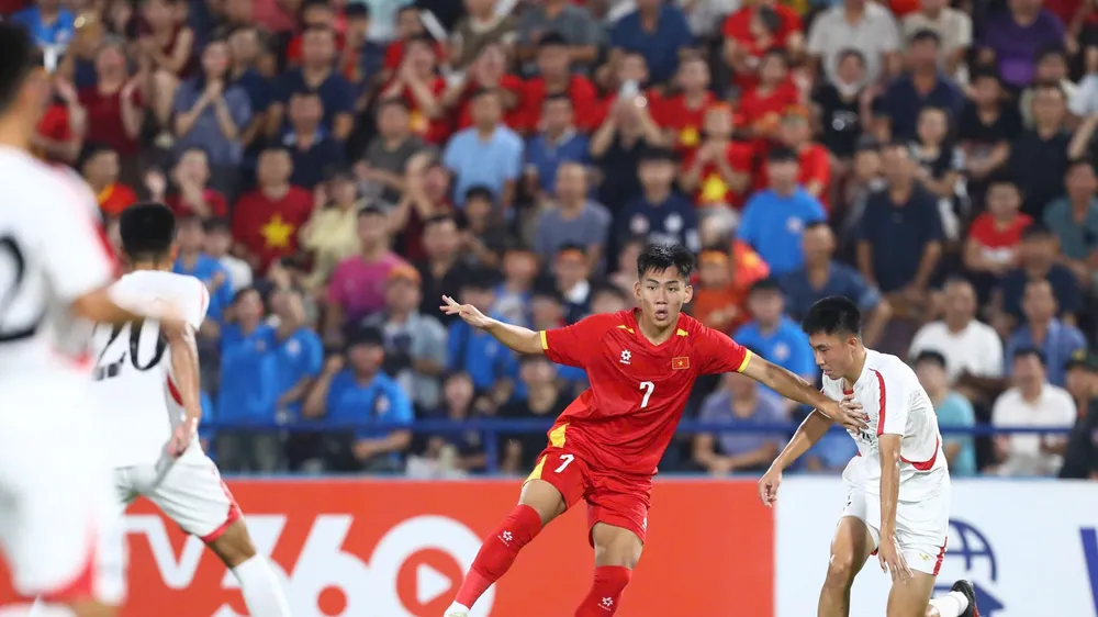 U20 Việt Nam để thua CHDCND Triều Tiên 0-3 ở trận ra quân vòng loại U20 châu Á 2027. Ảnh: ĐOÀN NHẬT