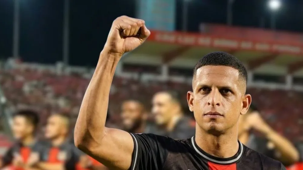 Vinicius (Ninh Bình), cầu thủ đầu tiên lập hat-trick ở mùa bóng mới V-League 2026-2027 (Ảnh: NBFC)
