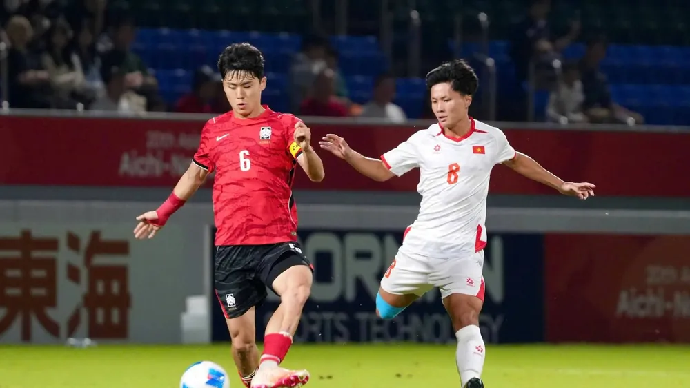 U23 Hàn Quốc thể hiện sức mạnh từ đầu giải, trong đó có trận thắng cách biệt 4-0 trước đội U23 Việt Nam. Ảnh: VFF