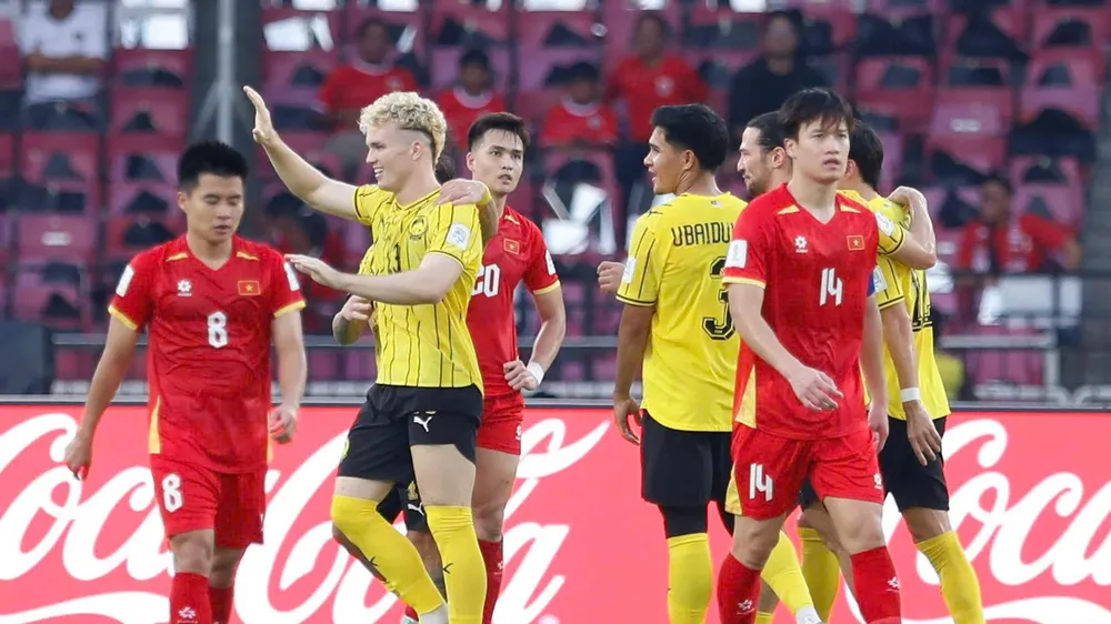 Malaysia thắng Việt Nam lần đầu tiên sau 11 năm từ hòa đến thua. Ảnh: ANH KHOA
