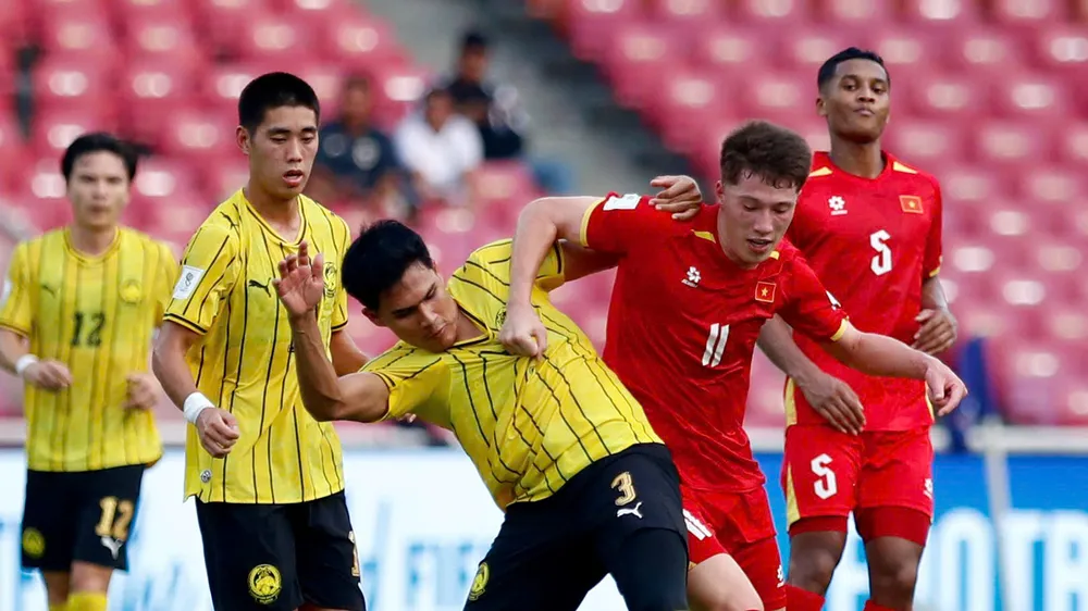 Cuộc so tài giữa đội tuyển Việt Nam và Malaysia tại FIFA ASEAN Cup 2026. Ảnh: ANH KHOA