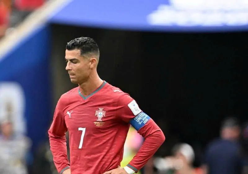 Ronaldo bị chỉ trích khi vẫn muốn tiếp tục tạo ảnh hưởng lên đội tuyển Bồ Đào Nha. Ảnh: THX