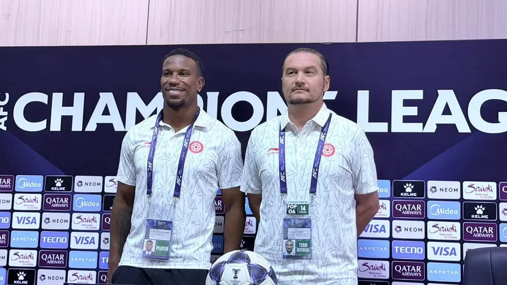 HLV Popov hướng đến kết quả tốt trước Persib vào tối 14-10. Ảnh: TCVT FC