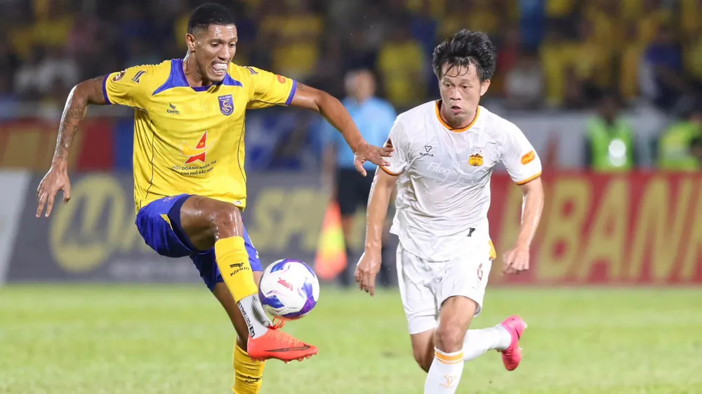 Bắc Ninh giành 3 điểm nhờ vào bàn thắng quý giá ở phút bù giờ. Ảnh: HAGL FC