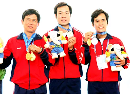 Kết thúc SEA Games 25 (ngày 18-12): Việt Nam xếp thứ nhì toàn đoàn với 83 HCV