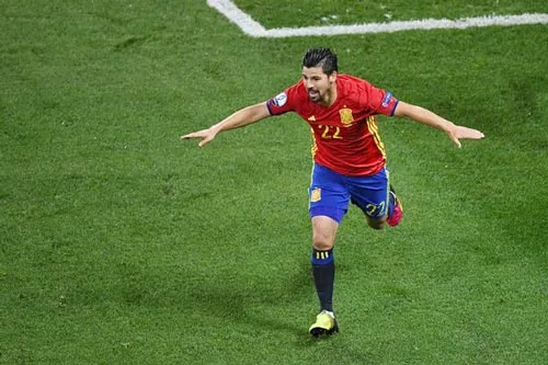 Xem Nolito, nhớ Negredo