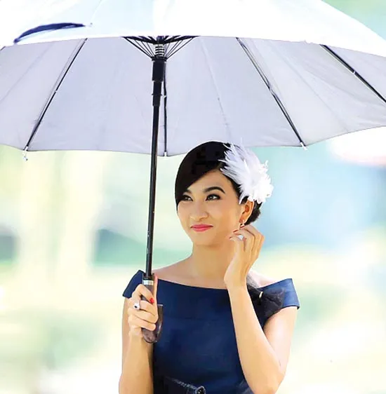 Diễn viên Kim Tuyến trở thành người đàn bà quyến rũ