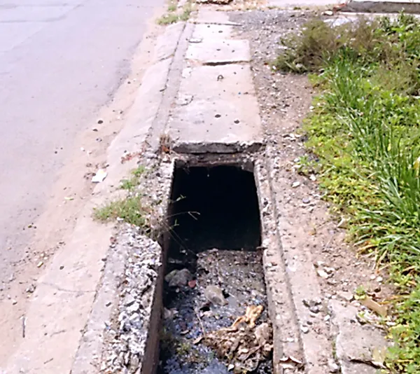 Nhiều nắp cống hư, mất
