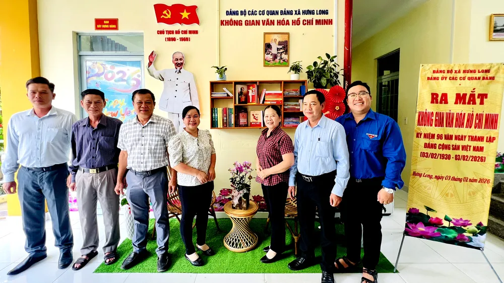 Ra mắt “Không gian văn hóa Hồ Chí Minh” tại trụ sở Đảng ủy xã Hưng Long
