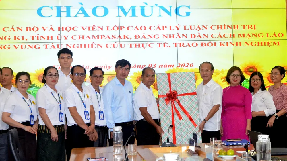 Tỉnh Champasak - Lào trao đổi kinh nghiệm phát triển du lịch với phường Vũng Tàu