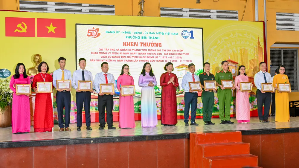 Phường Bến Thành kỷ niệm 1 năm thành lập