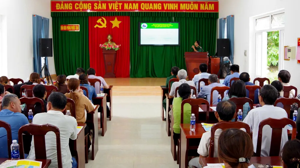 Xã Long Hải tuyên truyền về bảo vệ công trình dầu khí cho ngư dân