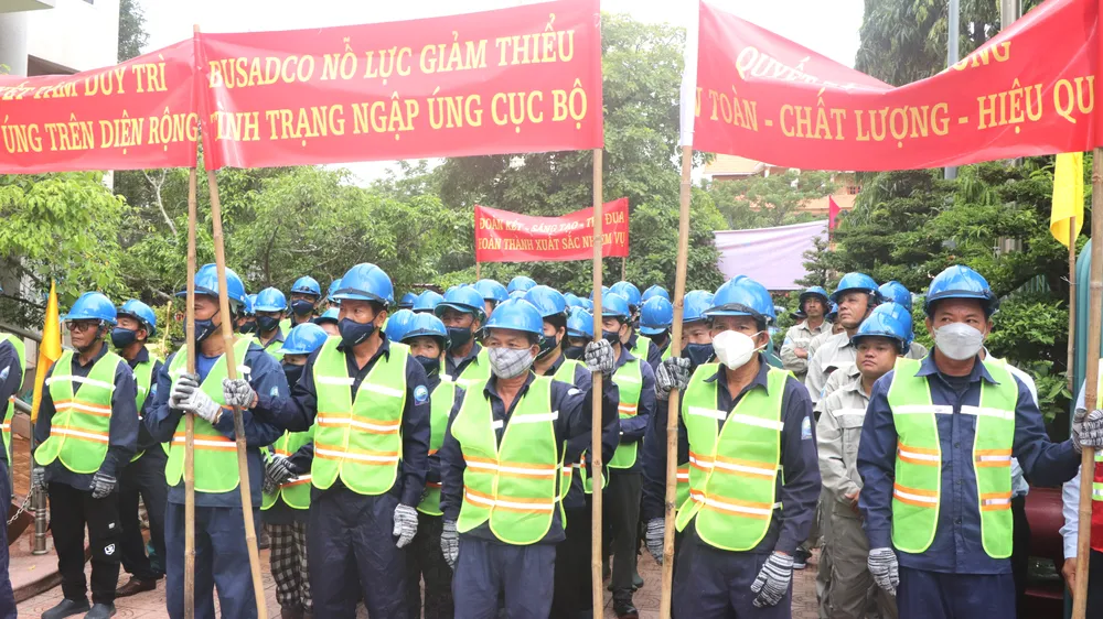 Ra quân vận hành thoát nước, chống ngập mùa mưa