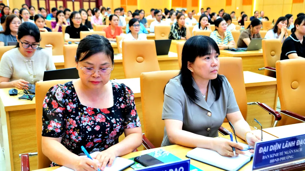 Phường Vũng Tàu tổ chức tập huấn ứng dụng chuyển đổi số và trí tuệ nhân tạo AI