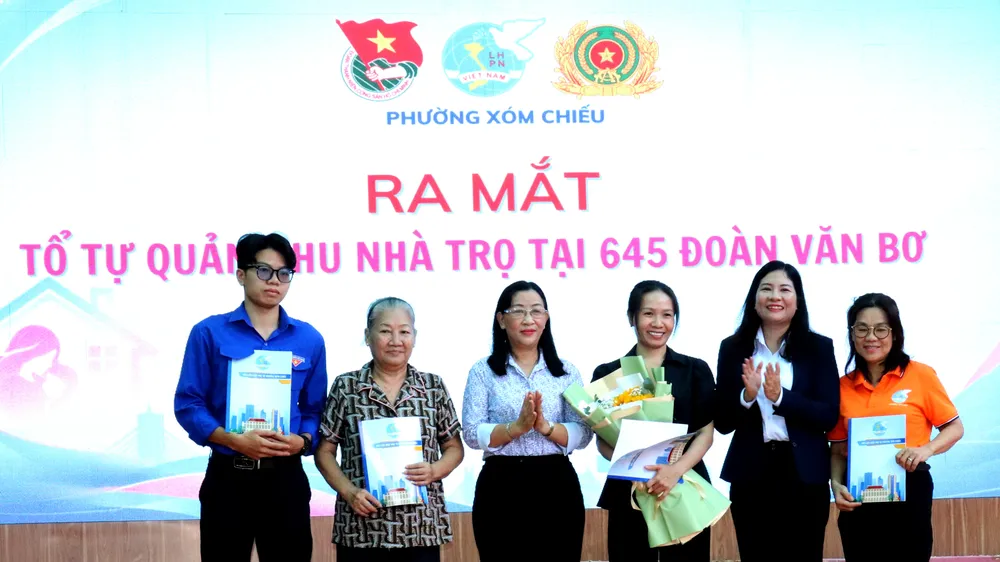 Ra mắt Khu nhà trọ “An toàn cho phụ nữ và trẻ em” và thành lập Tổ tự quản khu nhà trọ 654 Đoàn Văn Bơ