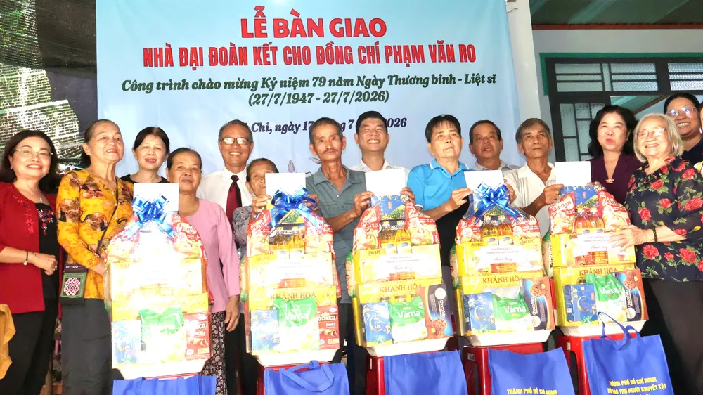 Xã Củ Chi bàn giao 2 công trình sửa chữa nhà tình nghĩa