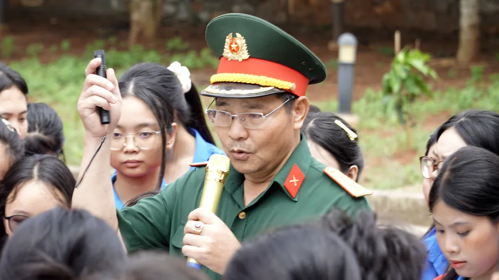 Đoàn Thanh niên một số địa phương ký kết chương trình chăm lo cho thiếu nhi dân tộc thiểu số