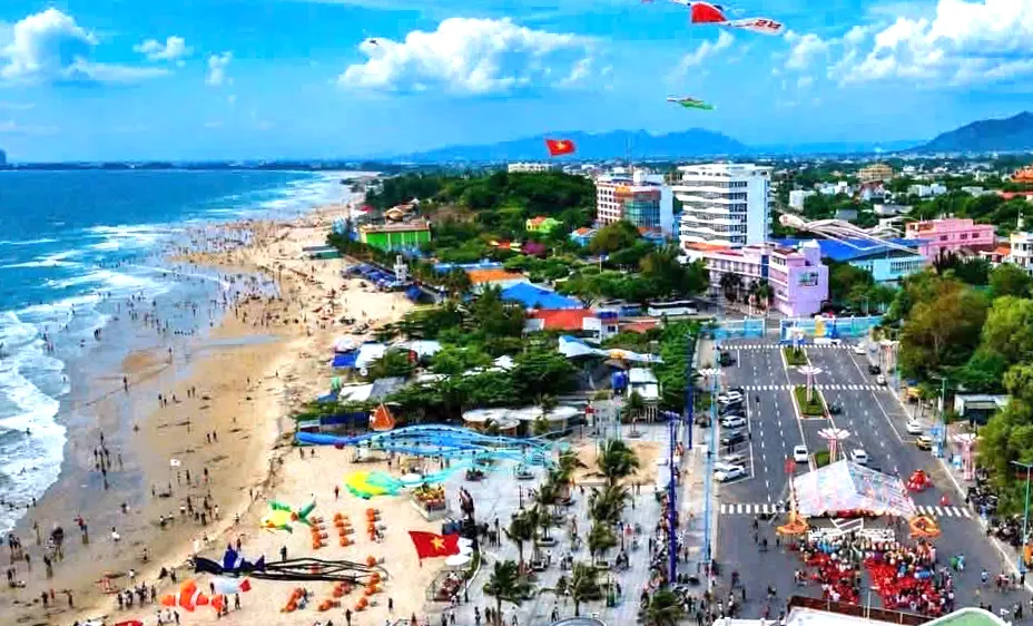 Bãi biển Long Hải nhìn từ trên cao