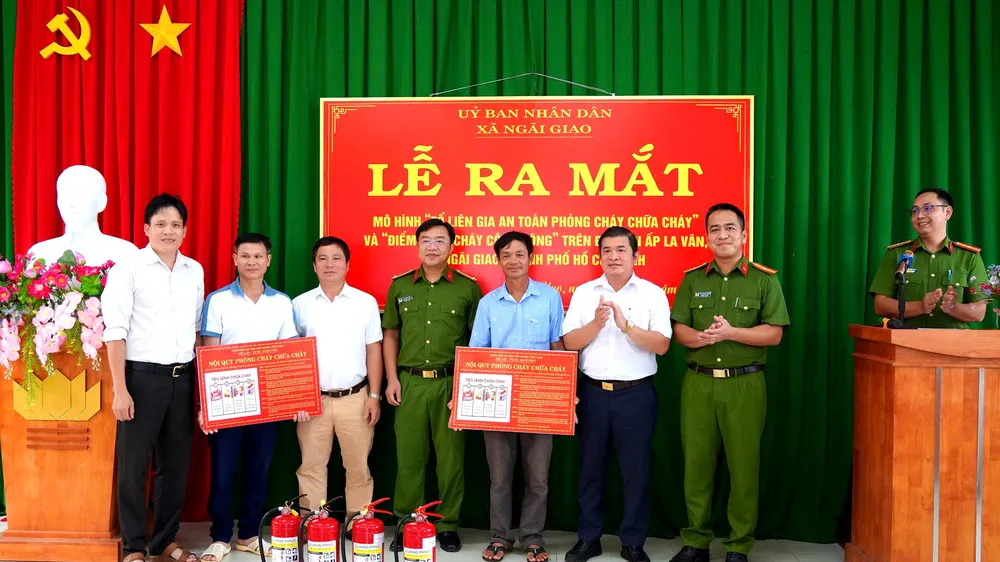 Xã Ngãi Giao ra mắt “Tổ liên gia an toàn PCCC”