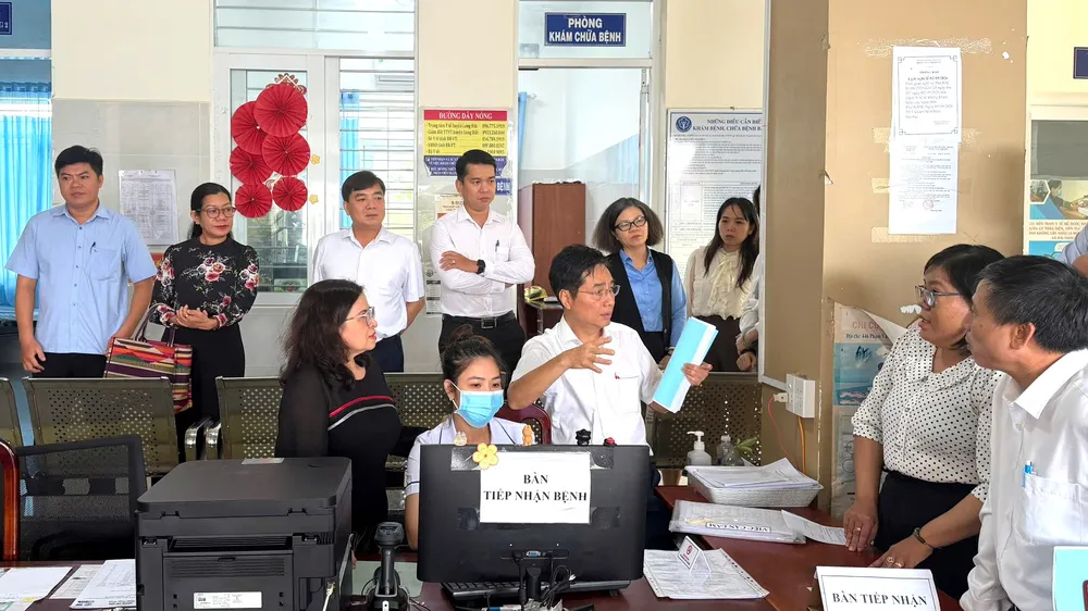 Giám sát công tác khám sức khỏe toàn dân ở 3 xã phường phía Đông thành phố