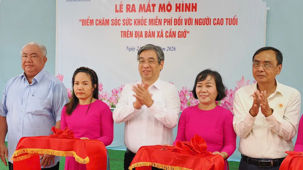 Người cao tuổi Cần Giờ có điểm chăm sóc sức khoẻ miễn phí