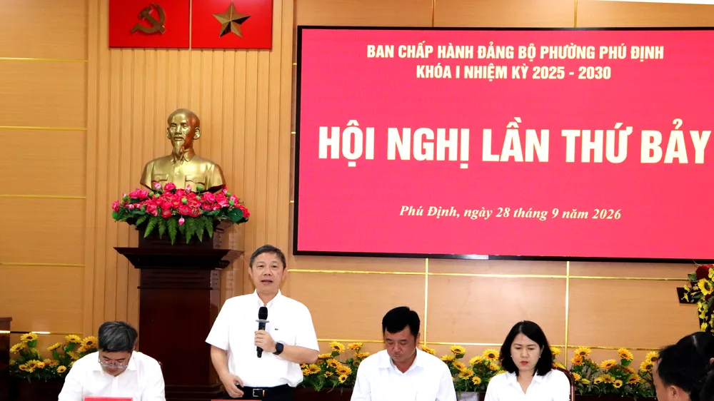 Đồng chí Dương Anh Đức - Ủy viên Ban Thường vụ, Trưởng Ban Tuyên giáo Thành ủy TPHCM phát biểu tại hội nghị