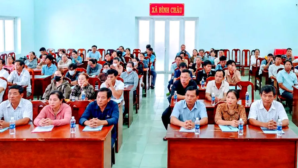 Ngư dân xã Bình Châu tham gia buổi tập huấn.