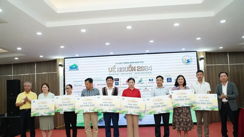 Câu lạc bộ Golf doanh nhân Nghệ Tĩnh tổ chức giải thiện nguyện Về nguồn 2025
