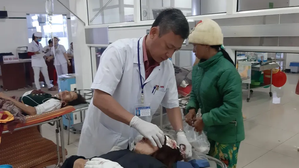 Đi nhậu xỉn về lấy súng bắn vợ và mẹ vợ rồi tự tử