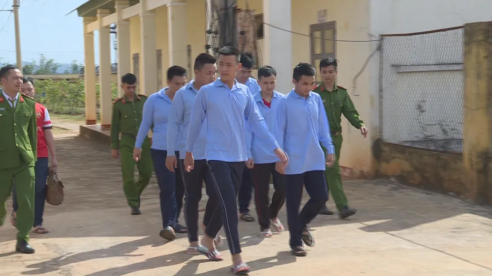 Bắt đường dây cá độ bóng đá "khủng" tại Đắk Lắk