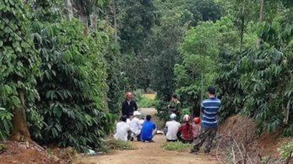 Phát hiện 3 cha con tử vong trong chòi rẫy