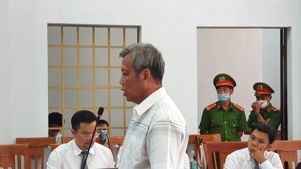 “Ông trùm” xăng giả Trịnh Sướng khai gì tại tòa?