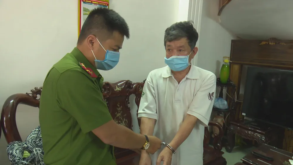 Bắt nguyên giám đốc và kế toán trưởng làm thất thoát của Nhà nước hơn 1 tỷ đồng