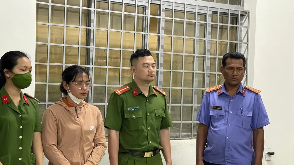 Bắt nguyên Chủ tịch Hội chữ thập đỏ tham ô tài sản