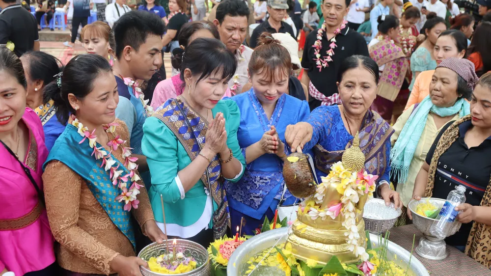Đặc sắc lễ hội Bunpimay của người Lào trên đất Tây Nguyên