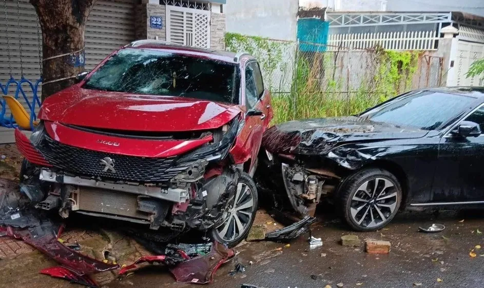 Bắt tạm giam đối tượng lái xe Vinfast cố tình đâm vào chiếc Peugeot 