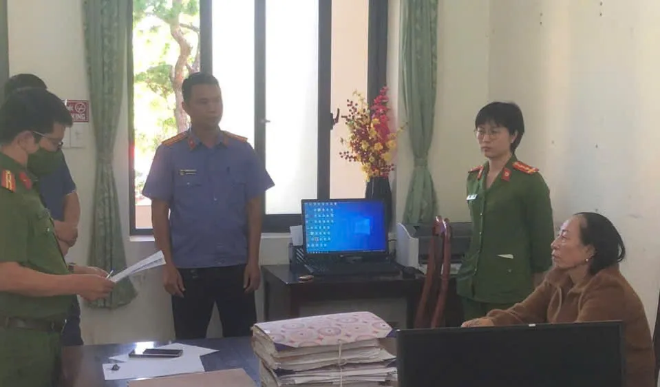 Bắt đối tượng lừa bán cao su của người khác để chiếm đoạt gần 800 triệu đồng