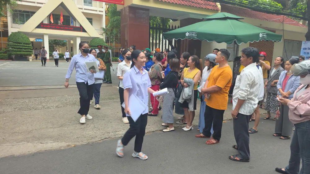 Đắk Lắk: Thông tin nam sinh sử dụng điện thoại trong kỳ thi Tốt nghiệp THPT là sai sự thật