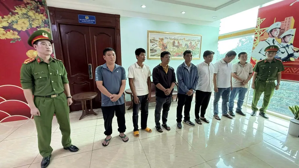 Khởi tố 8 bị can trong vụ nhận, đưa hối lộ tại trạm chăn nuôi và thú y