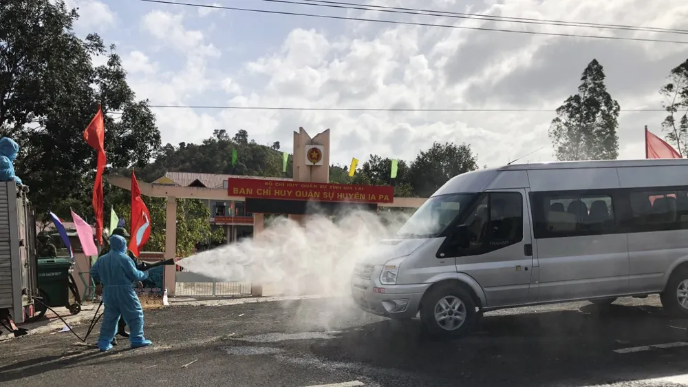 Nhậu say, đăng thông tin tài xế mắc Covid-19, một người bị phạt 10 triệu đồng
