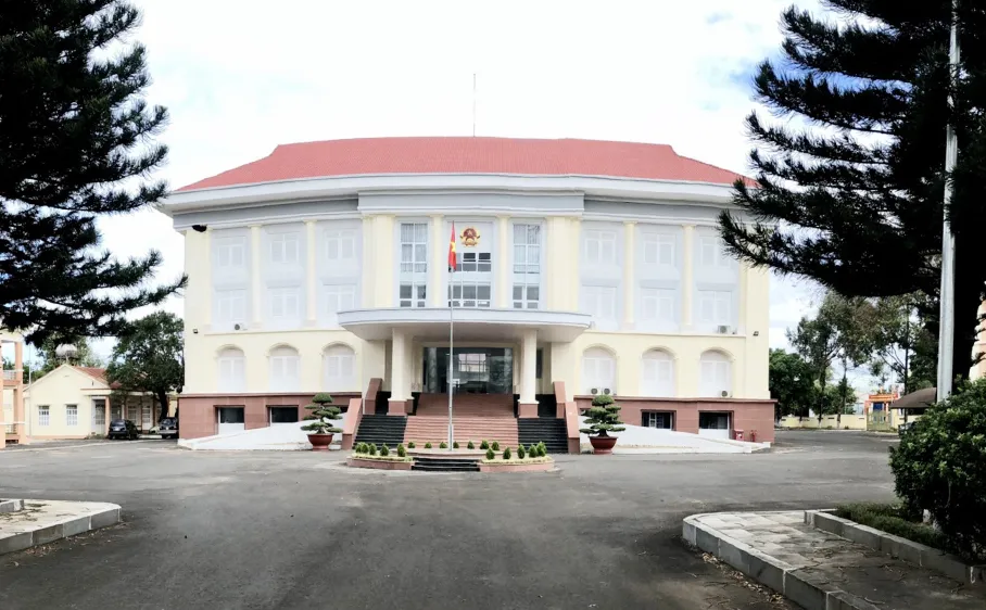 Nguyên Phó Chủ tịch UBND huyện bị khởi tố vì cấp khống sổ đỏ 