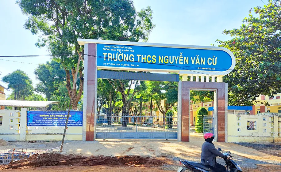 Ngã từ tầng 3 xuống đất, một học sinh lớp 8 tử vong 
