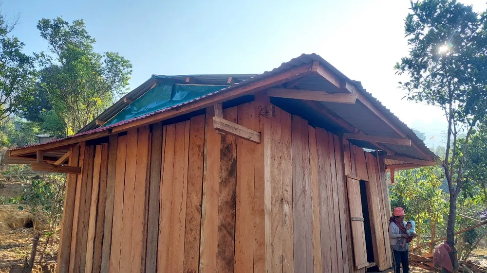 Bạn đọc Báo SGGP hỗ trợ, 2 anh em mồ côi có nhà mới