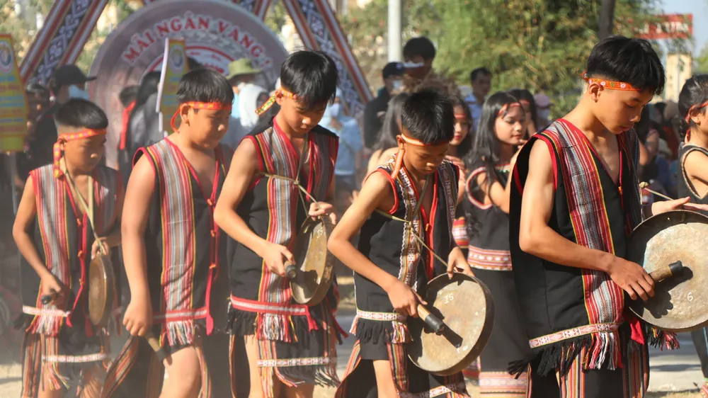 Hơn 1.000 học sinh Kon Tum tham gia liên hoan cồng chiêng, múa xoang 