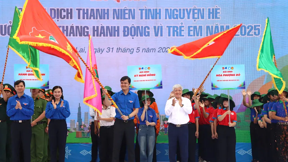 Ra quân Chiến dịch Thanh niên tình nguyện hè 2025 và hưởng ứng Tháng hành động vì trẻ em 