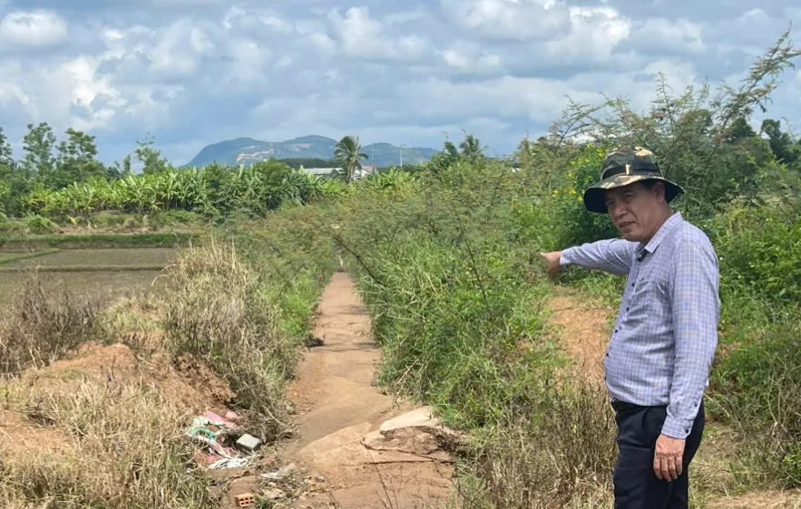 Kênh hồ chứa Tân Điền, xã Ia Chim bị vùi lấp