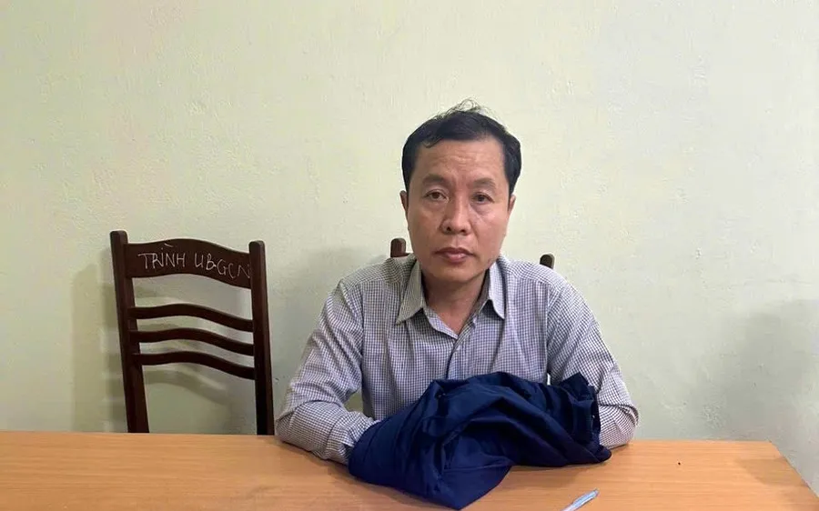 Bắt giữ đối tượng cưỡng đoạt 250 triệu đồng tại văn phòng đăng ký đất đai 