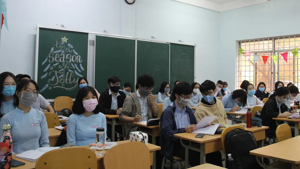 Riêng học sinh, học viên lớp 12 các trường THPT, trường phổ thông nhiều cấp học, trung tâm GDTX trên địa bàn đi học bình thường